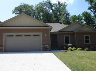 1701 Grist Mill Dr, North East, PA