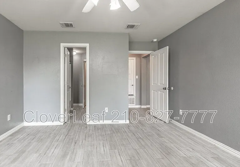229 Hereford St — Photo 18