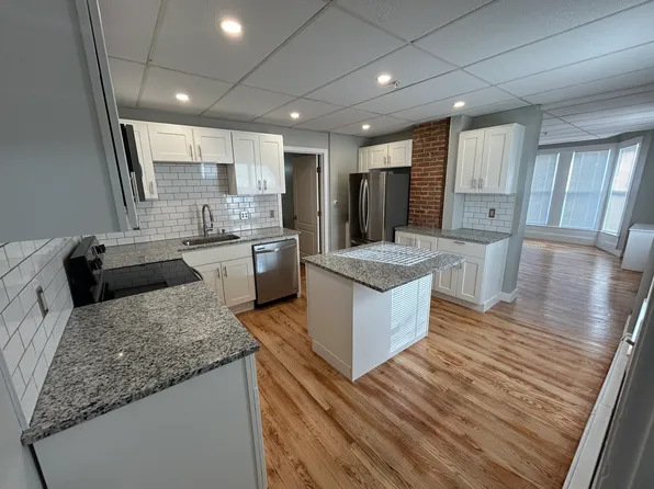 (undisclosed Address), Dover, NH 03820