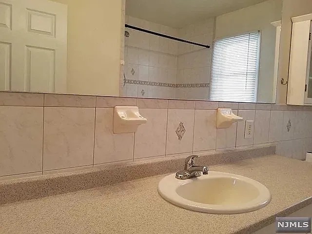 34 Delia Blvd #A — Photo 11