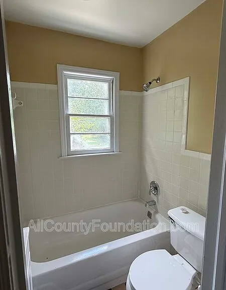 818 W 2nd North St — Photo 15