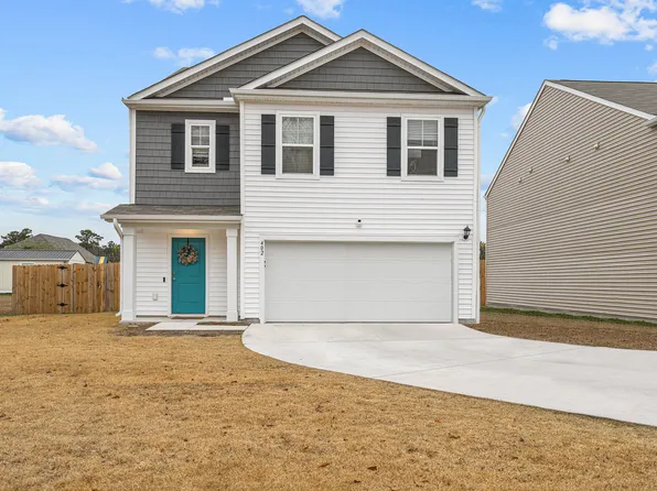 402 Folkstone Rd, Holly Ridge, NC 28445