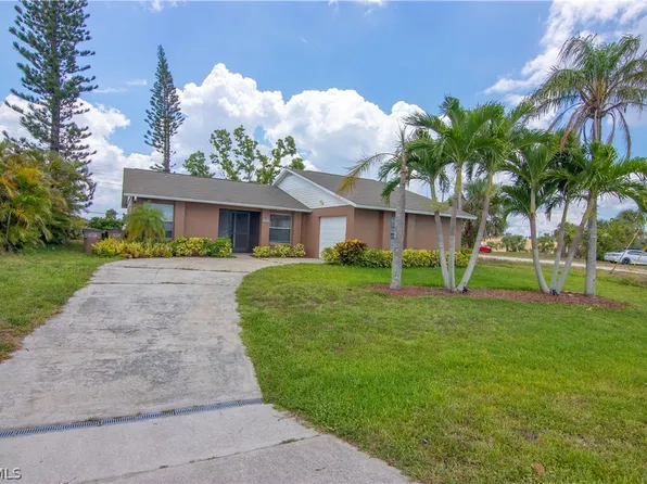 1913 SE 15th Pl, Cape Coral, FL 33990