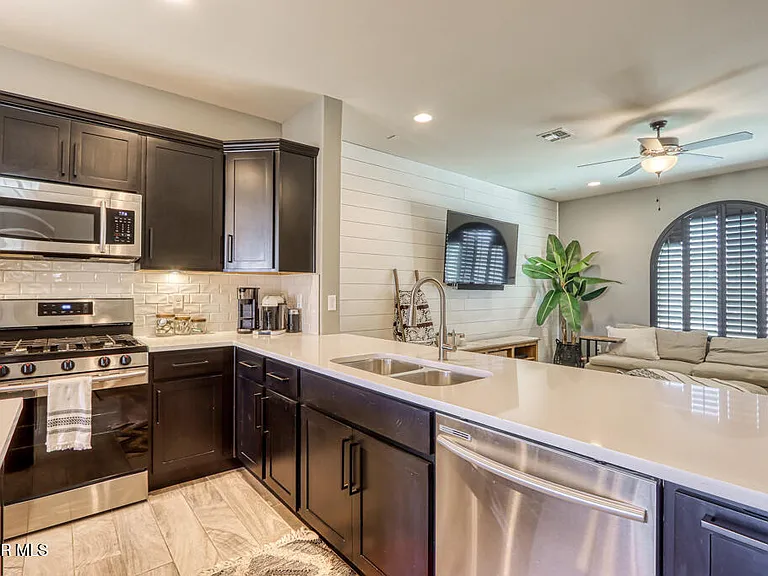 12515 Triple Crown Ave — Photo 11
