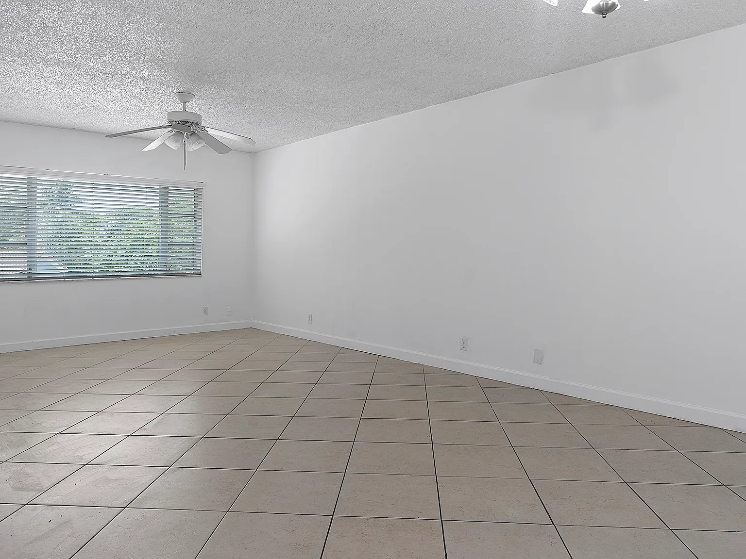 2 bed, 1100 sqft, $2,000 — Photo 4