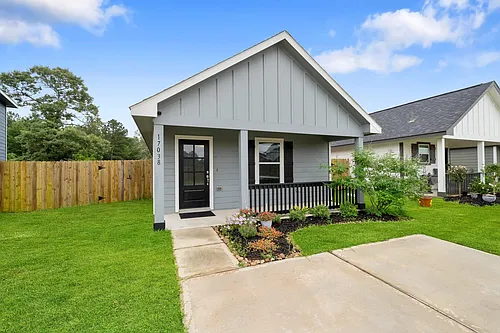 17038 Marie Village Dr Photo 1