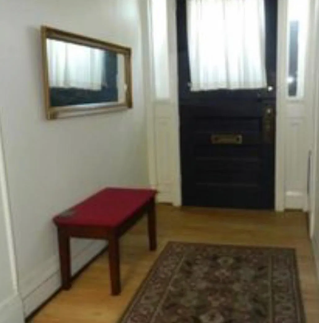 5 bed, $1,700 — Photo 2