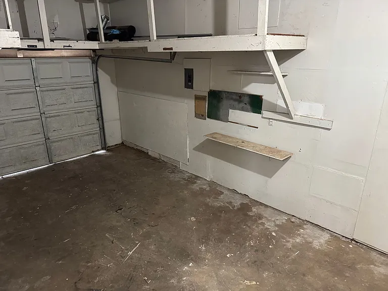 317 E Ann Dr — Photo 8
