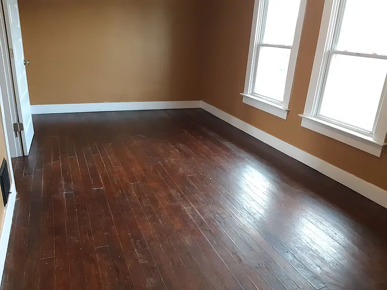 3517 E 2nd St — Photo 5