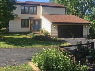 5957 Hillview Acres Dr, Villa Ridge, MO 63089