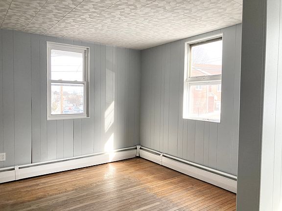 5th image of 82 Corner W Division St #1