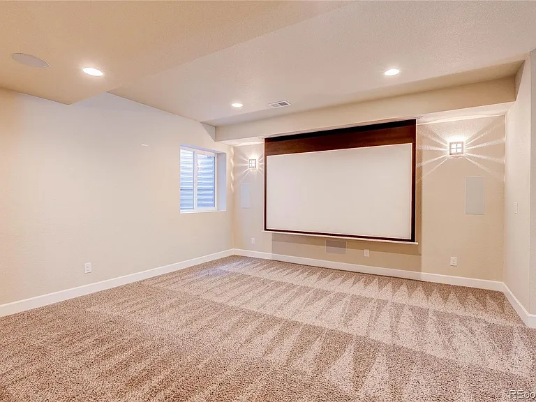 12645 Fisher St — Photo 9