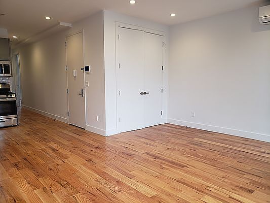 2nd image of 187 Pulaski St #2