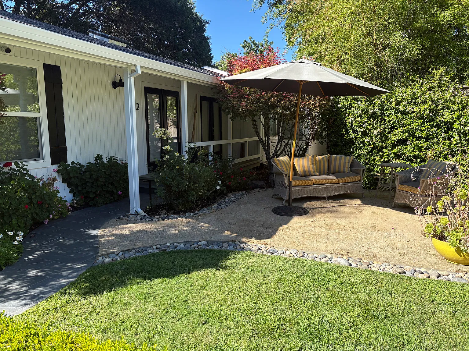 1 bed, 500 sqft, $2,400 — Photo 3