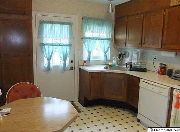 4th image of 347 Dorchester Drive #B
