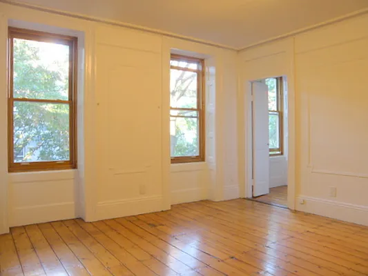 Rented by Vespa Properties Group | media 18