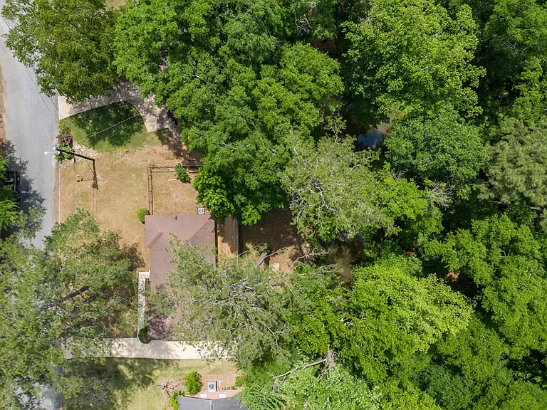 4221 Bonnie Dr — Photo 13