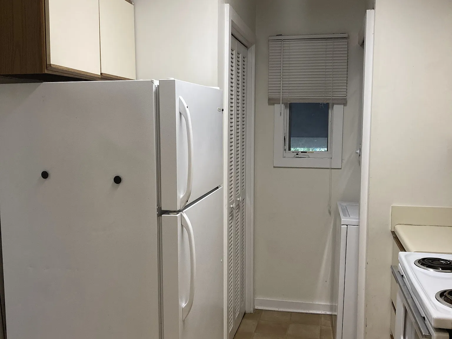 2 bed, 1050 sqft, $1,700 — Photo 4
