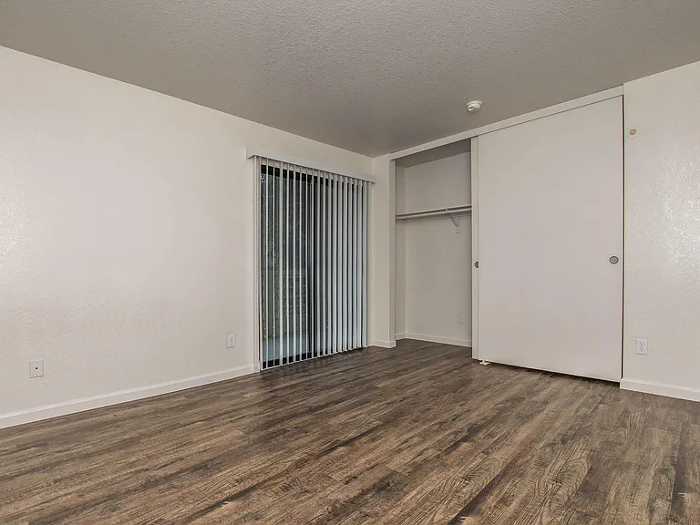 Victoria Square Apartments — Photo 53