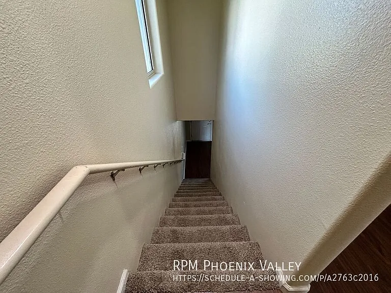 17402 N 19th Ave — Photo 19