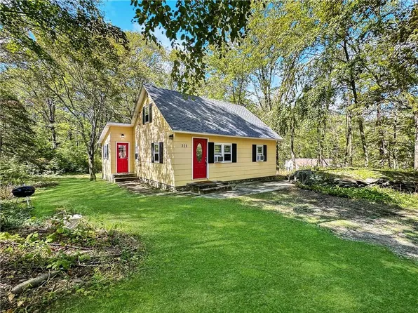 221 N Smith Road, La Grange Ville, NY 12540