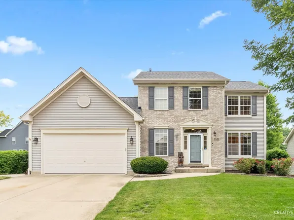 3538 Voltaire Ln, St Charles, IL 60175