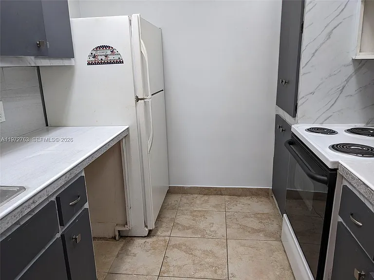 300 NE 191st St #211 — Photo 4