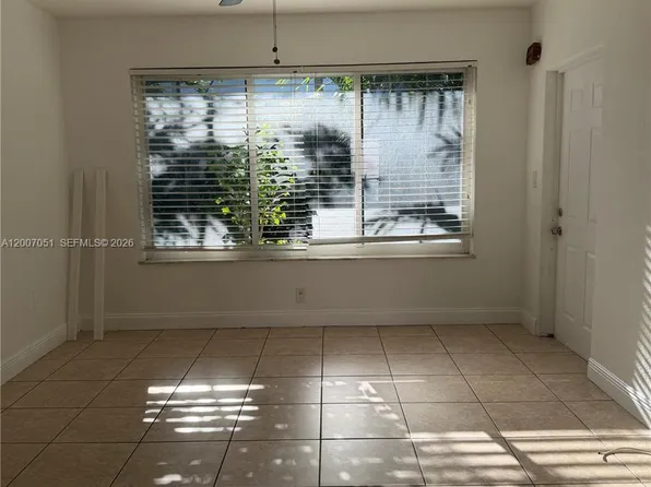 812 NE 90th St APT 1, Miami, FL 33138