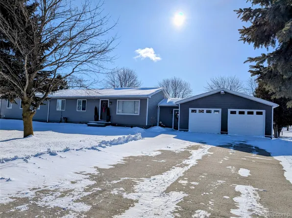 1142 George St, Bad Axe, MI 48413