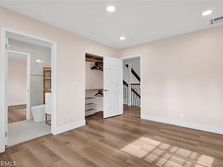 1432 N Catalina St — Photo 32