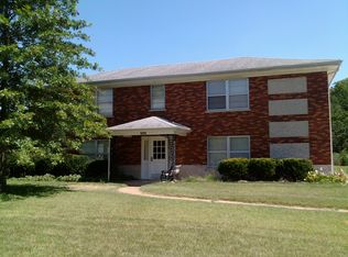 3830 Vogt Rd APT B, Byrnes Mill, MO 63051