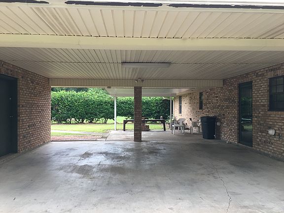 3rd image of 301 Perrodin St