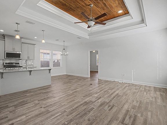 5th image of 1185 March Rd