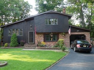 20 Peach Tree Ln, West Milford, NJ 07480
