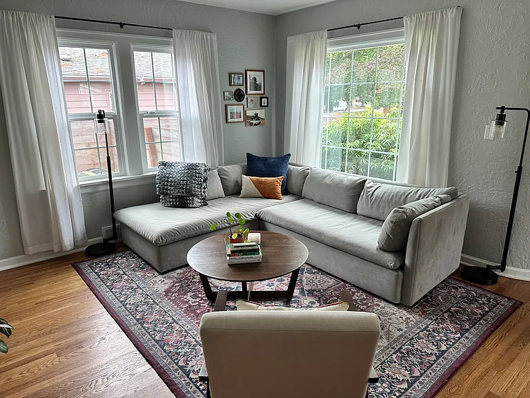 920 Jefferson St NE — Photo 3