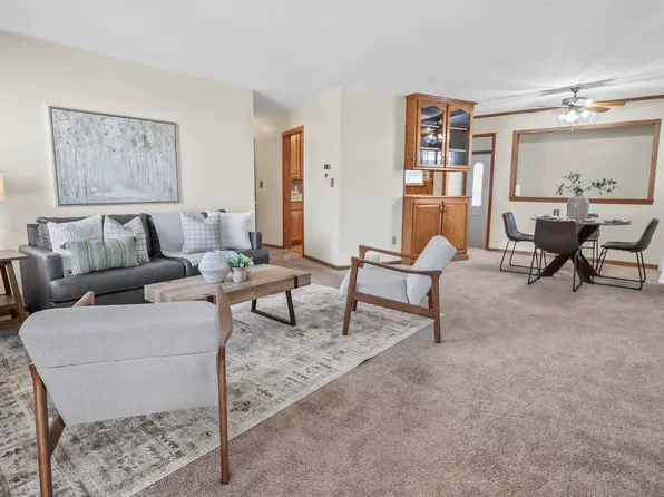 909 S Roberts Dr, Sioux Falls, SD 57104