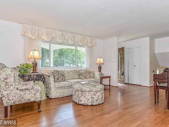2nd image of 11105 Redford Ct