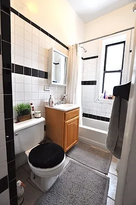 Rented by REAL New York | media 9