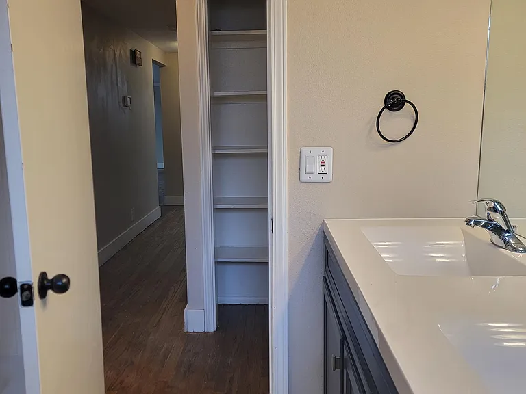 8490 S 1330 E — Photo 14
