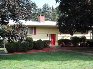 6 Runnel Cir, Windsor, CT 06095