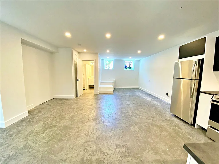 406 Sumner St #1 — Photo 12