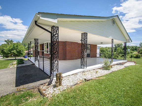 3rd image of 150 Greenway Dr