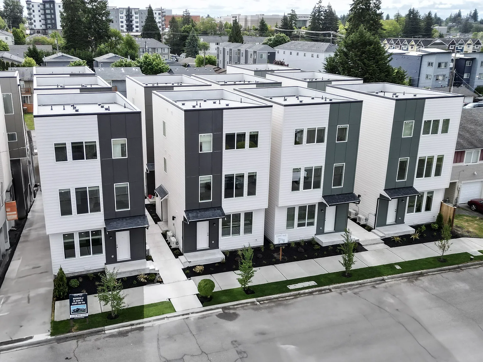 4315 S Alder — Photo 4