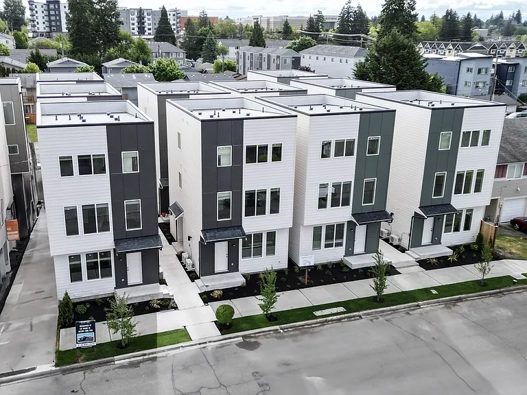 4315 S Alder St — Photo 4