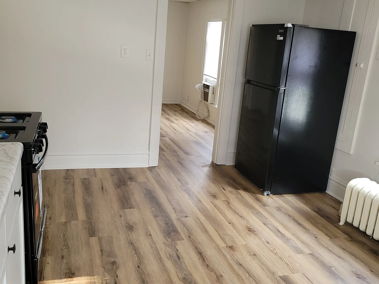 2 bed, 1200 sqft, $1,800 — Photo 2