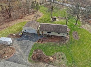 28 John St, Poestenkill, NY 12140