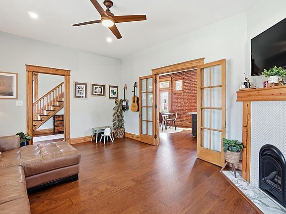 3rd image of 545 Elm St