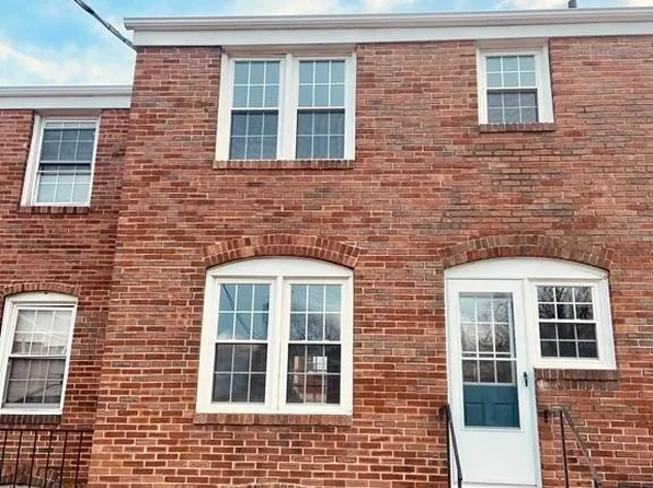 1594 Memorial Ave, West Springfield, MA 01089
