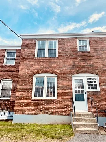 1594 Memorial Ave #1594 Photo 1
