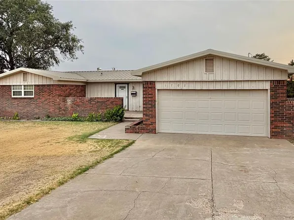 1702 N Crumley St, Guymon, OK 73942